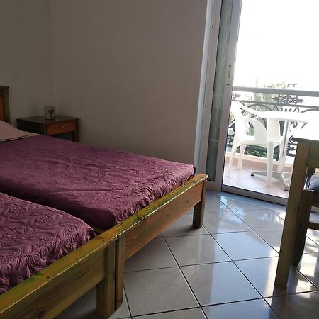 Ton Mari Apartments 팔라이오코라 외부 사진