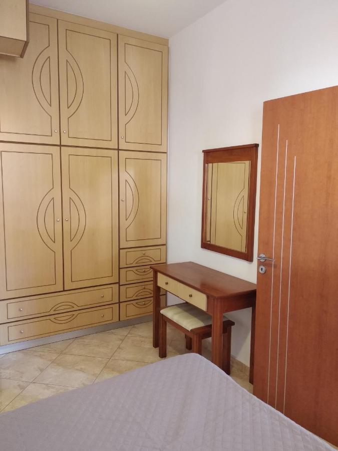 Ton Mari Apartments 팔라이오코라 외부 사진